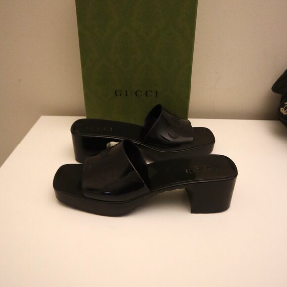 Gucci Black Rubber Heeled Slides Size 8 38IT with Gucci Box - Picture 2 of 6